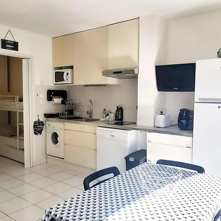 A 100m De La Appartement