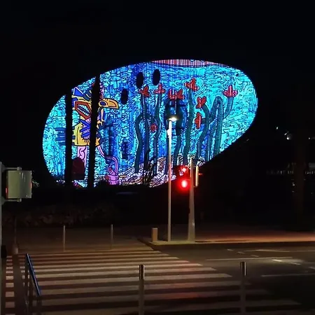アパート A 100m De La *